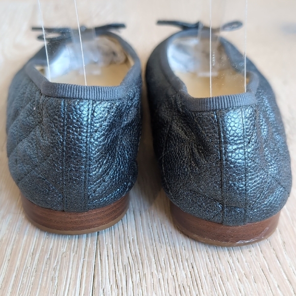 CHANEL Blue Gunmetal Classic Quilted Signature Ballet Leather Flats - Picture 2 of 3